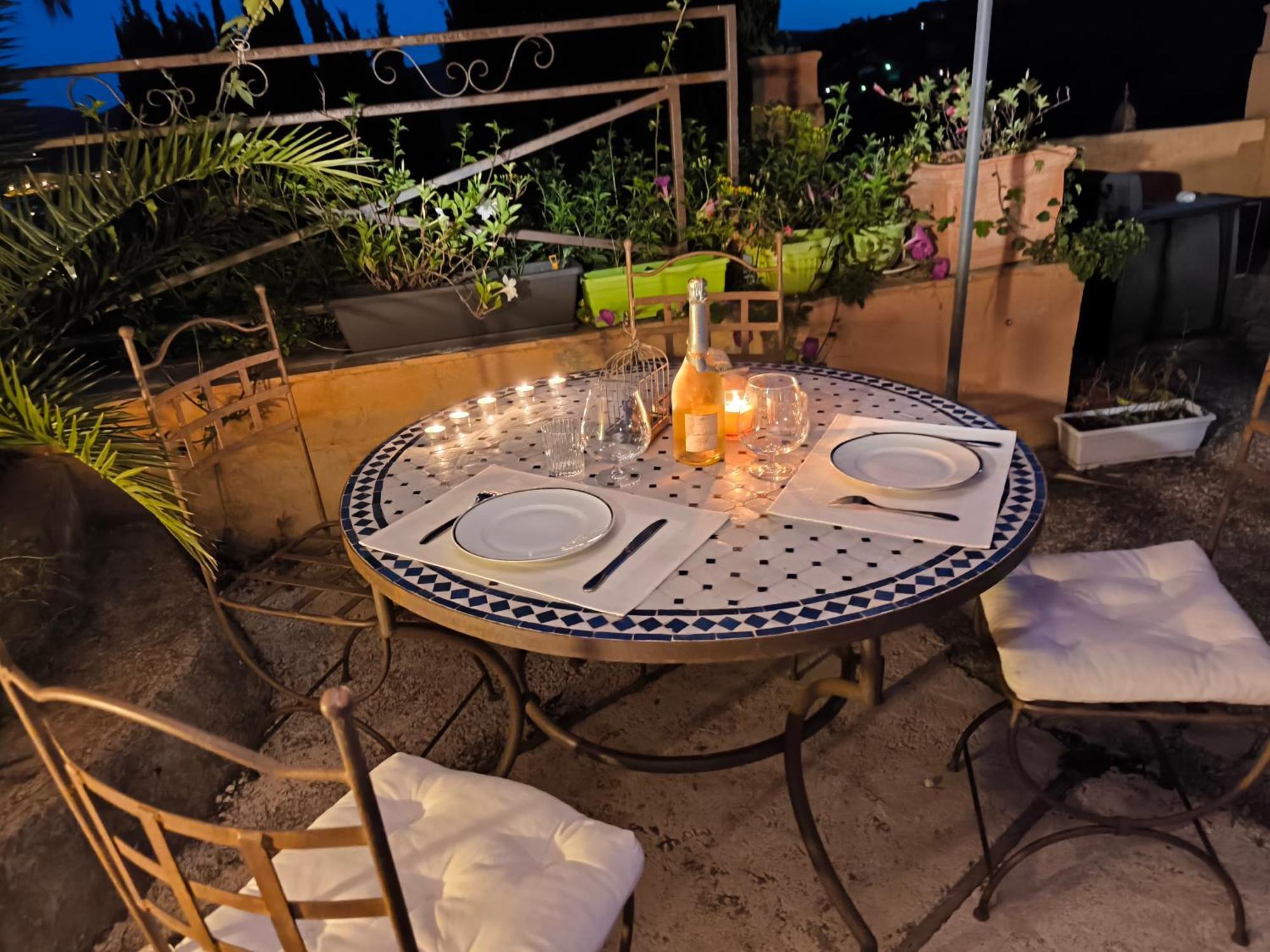Love-Room Discret 40 M2 Bormes Les Mimosas Village Avec Terrasse Ngoại thất bức ảnh