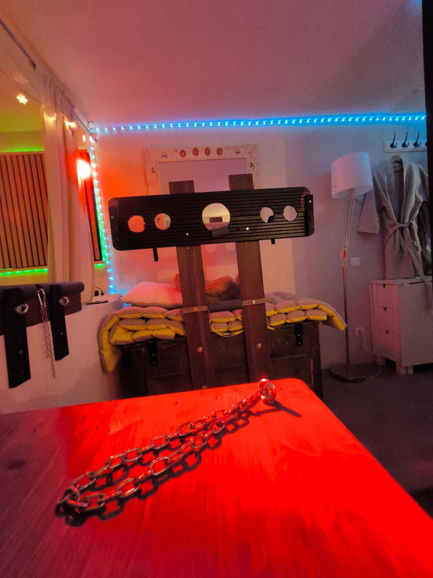 Love-Room Discret 40 M2 Bormes Les Mimosas Village Avec Terrasse Ngoại thất bức ảnh