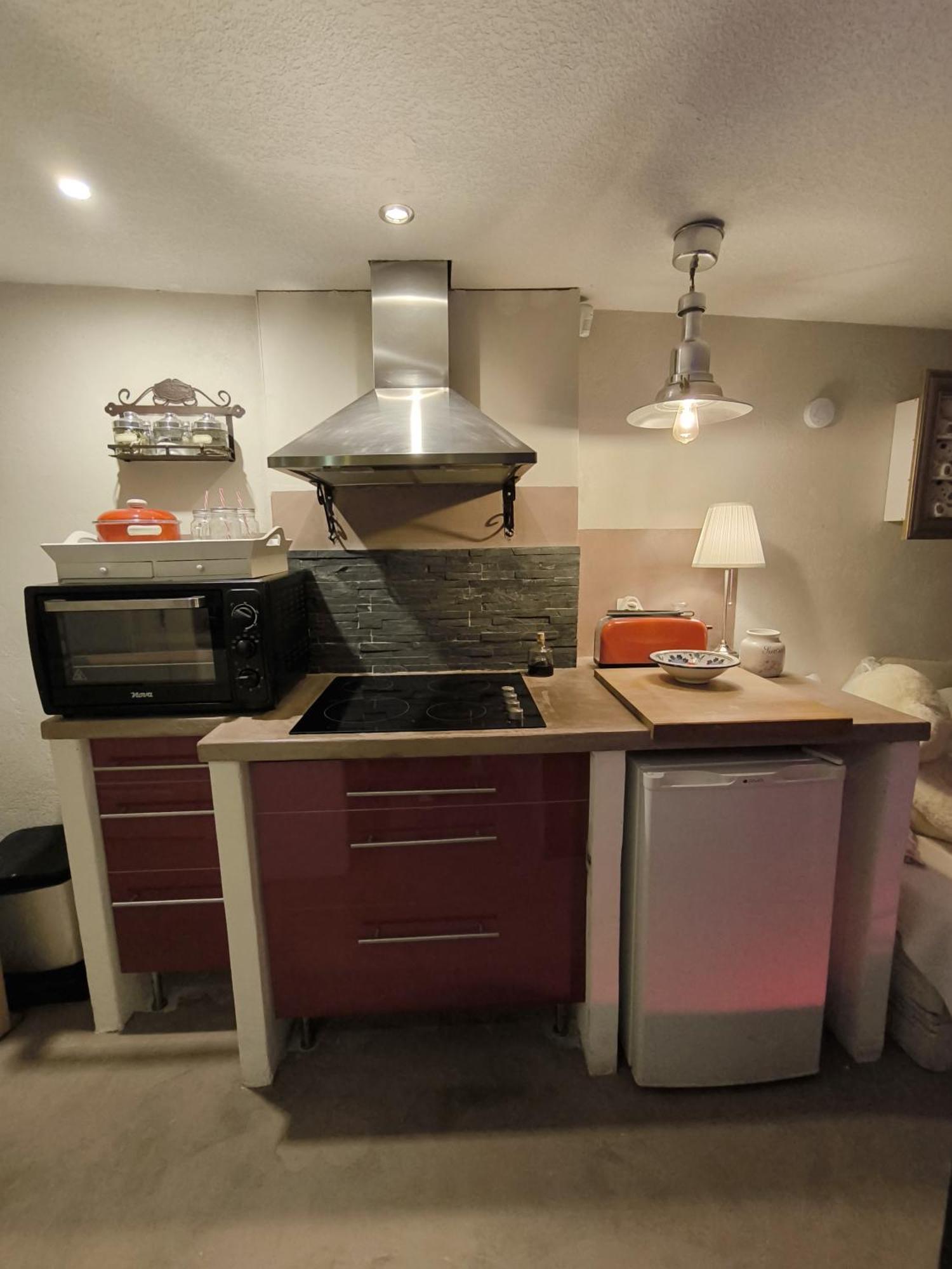 Love-Room Discret 40 M2 Bormes Les Mimosas Village Avec Terrasse Ngoại thất bức ảnh